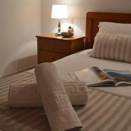 Lägenhet Rania Studios