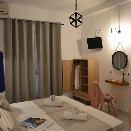 Rania Studios Skiathos stad